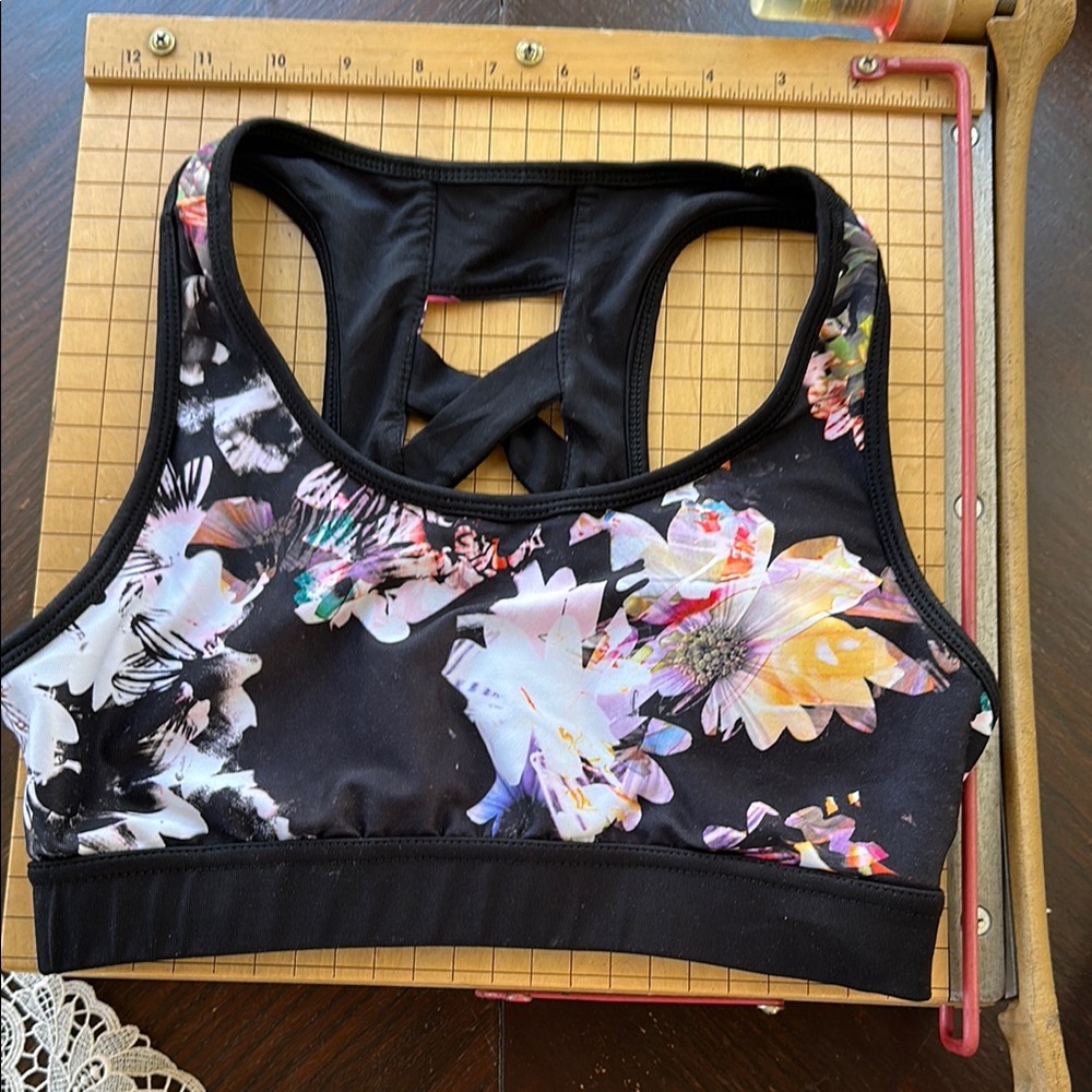 Black Floral Sports Bra with Medium Support